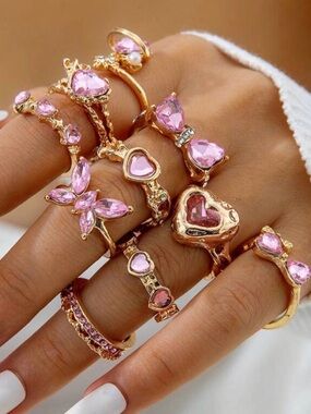 Elegant pink crystal ring set